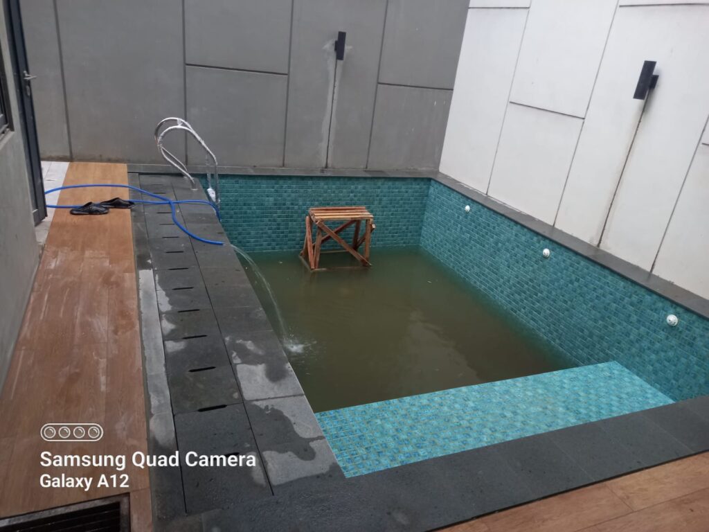 kontraktor kolam renang kotawisata