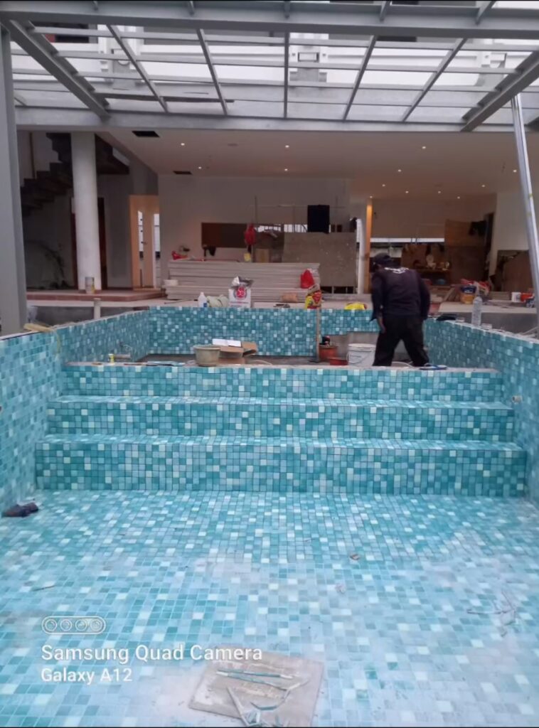 kontraktor kolam renang bogor  berkualitas 